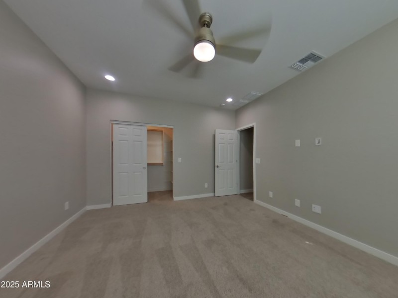 4_pc_GJZ06cQeJc_NY2Lkl8Dm3_layout_0