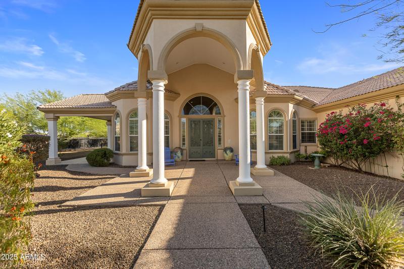Gorgeous Entry