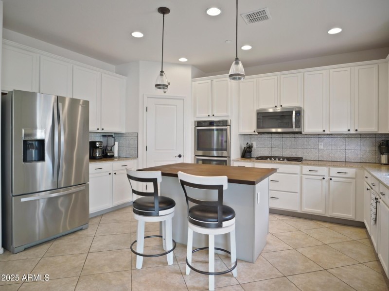 Berkeley MLS P1147545