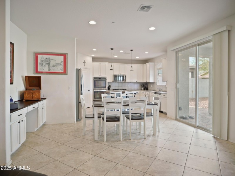 Berkeley MLS P1147566