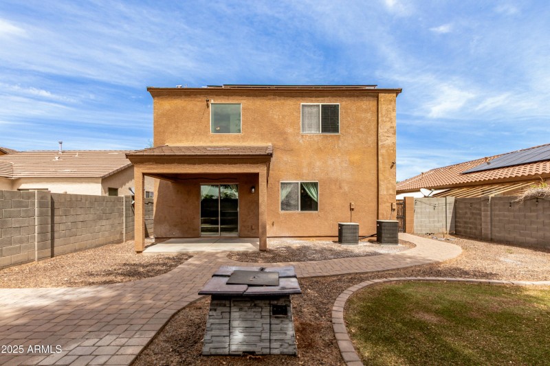 0765dde549425bfc82268cde2f0aaca5