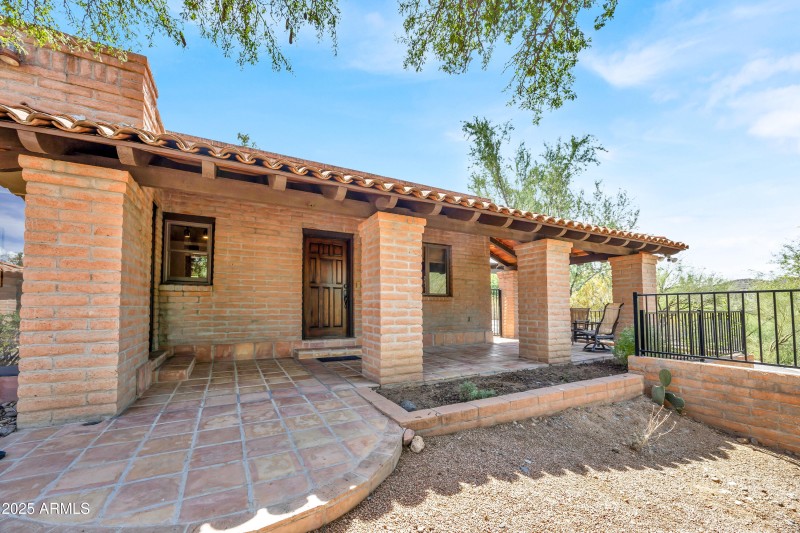 Casita Entry