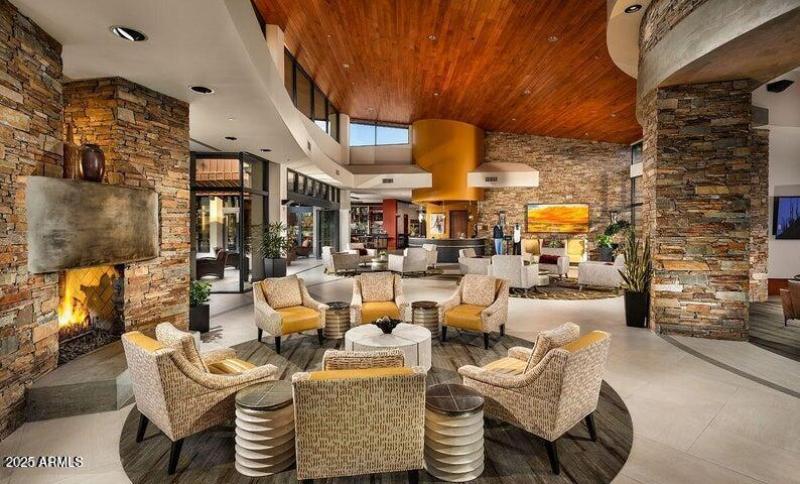 Club House 3