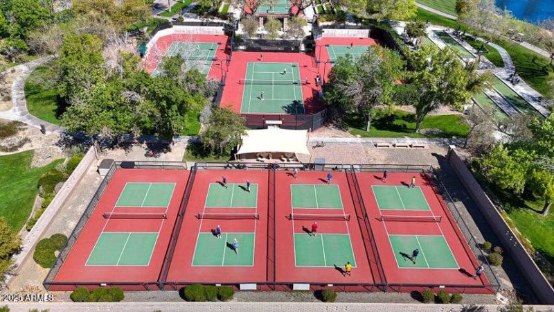 Pickleball & Tennis courts