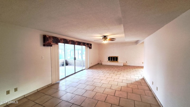 Great room with Arizona Room access