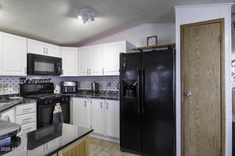 Kitchen 3