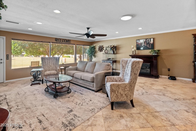 10229 W Bolivar Dr-10