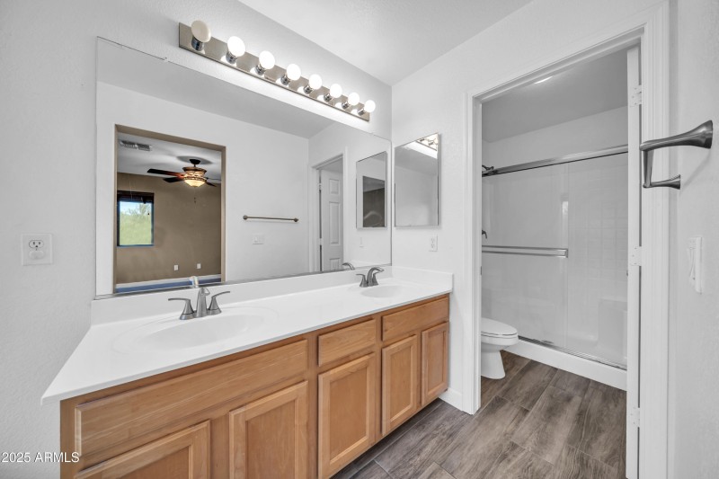 3546 W Webster Ct-21