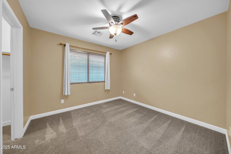 3546 W Webster Ct-33