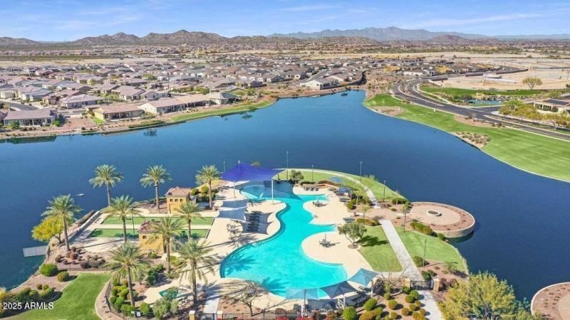 arial lakes pol