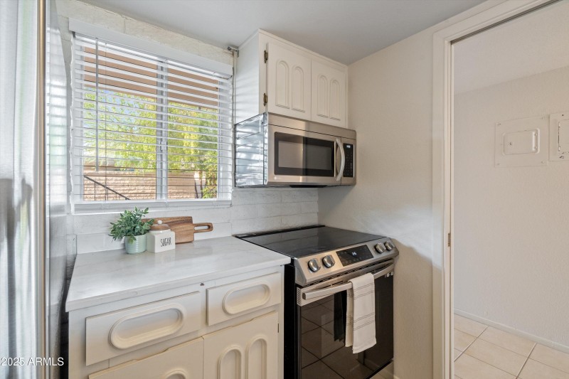 16-kitchen corner