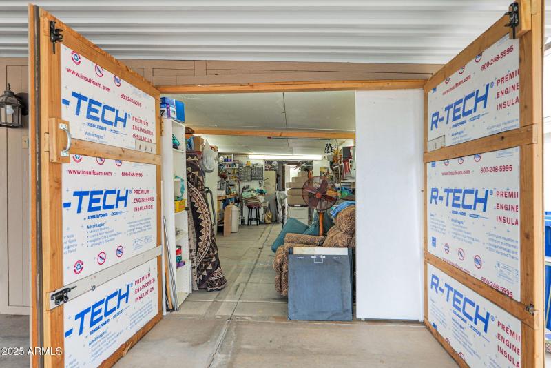 Garage / Workshop