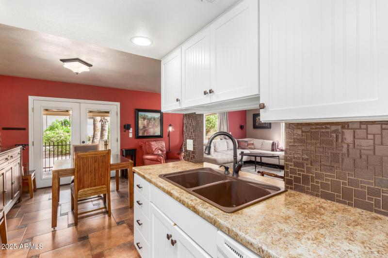 16 Kitchen/Dining