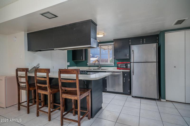 8) KITCHEN