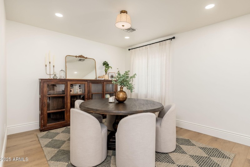 Dining Room & Flex Space