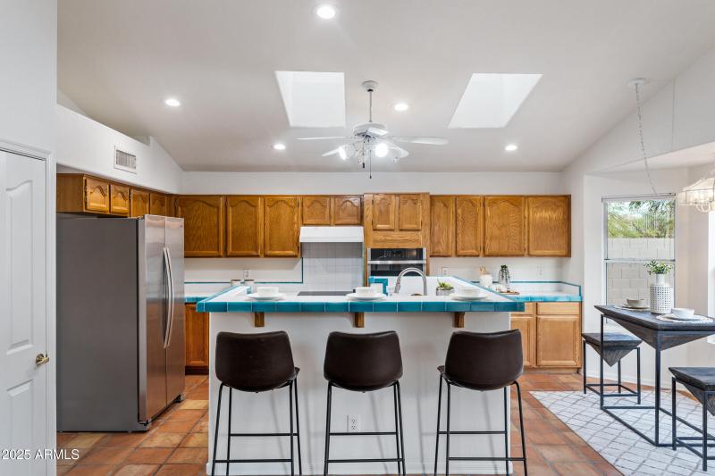 1711 E Waltann Ln-14