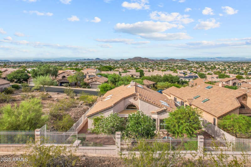 1711 E Waltann Ln-53