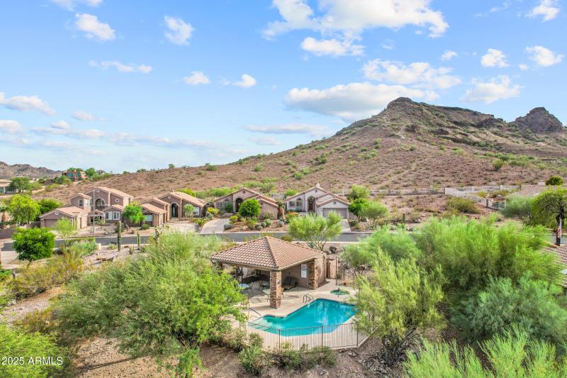 1711 E Waltann Ln-59