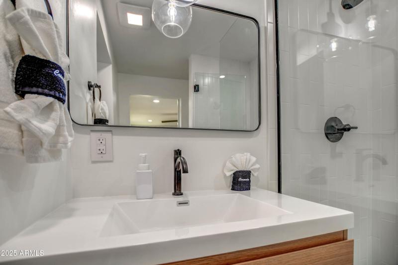 MASTER BATH 6