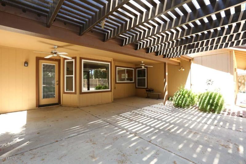 Covered Patio (1)