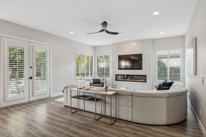 106-web-or-mls-6414-e-monte-cristo-ave