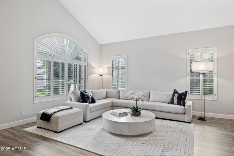 95-web-or-mls-6414-e-monte-cristo-ave