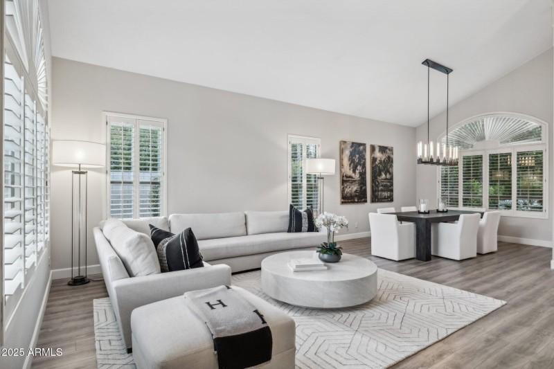 93-web-or-mls-6414-e-monte-cristo-ave