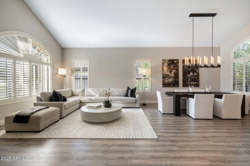 72-web-or-mls-6414-e-monte-cristo-ave