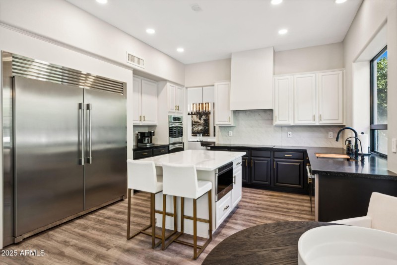 19-web-or-mls-6414-e-monte-cristo-ave