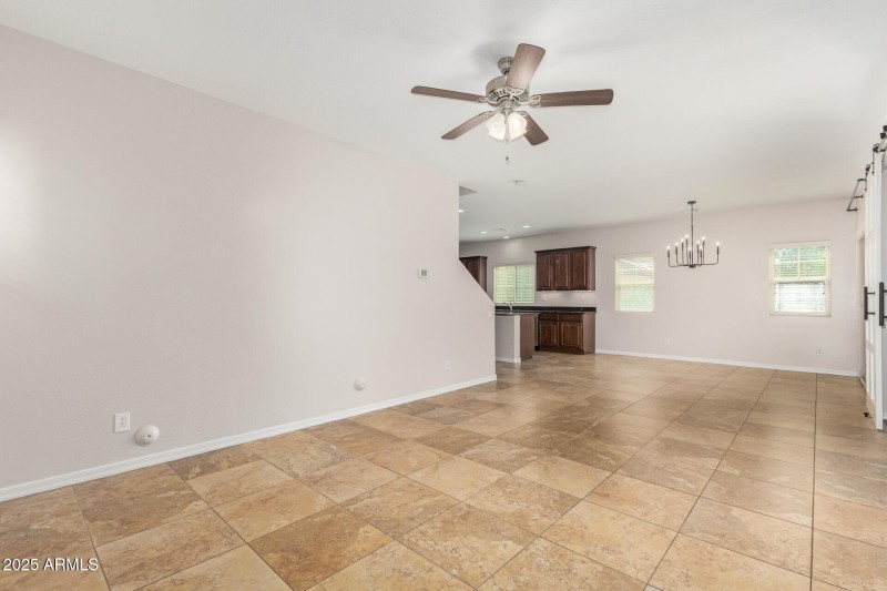 3951 E Cat Balue Dr