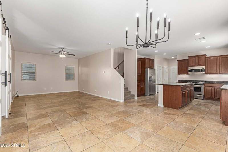 3951 E Cat Balue Dr