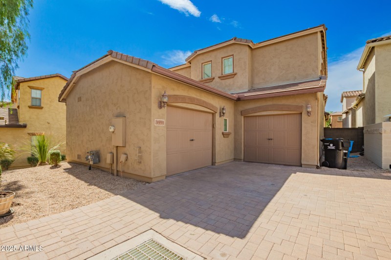 3951 E Cat Balue Dr