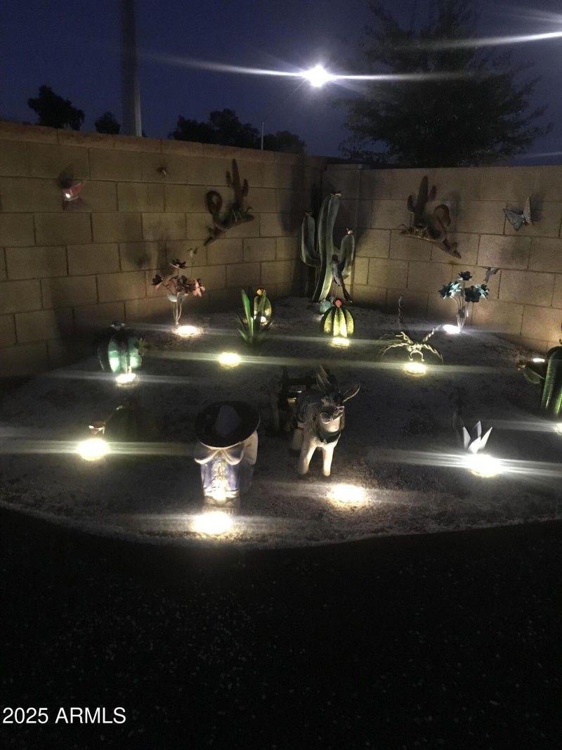 Large Metal Garden (2)