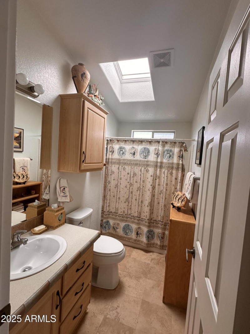 2nd Bathroom