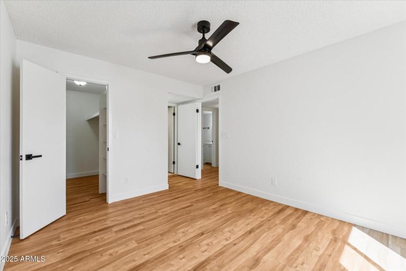 11-010-primary-bedroom