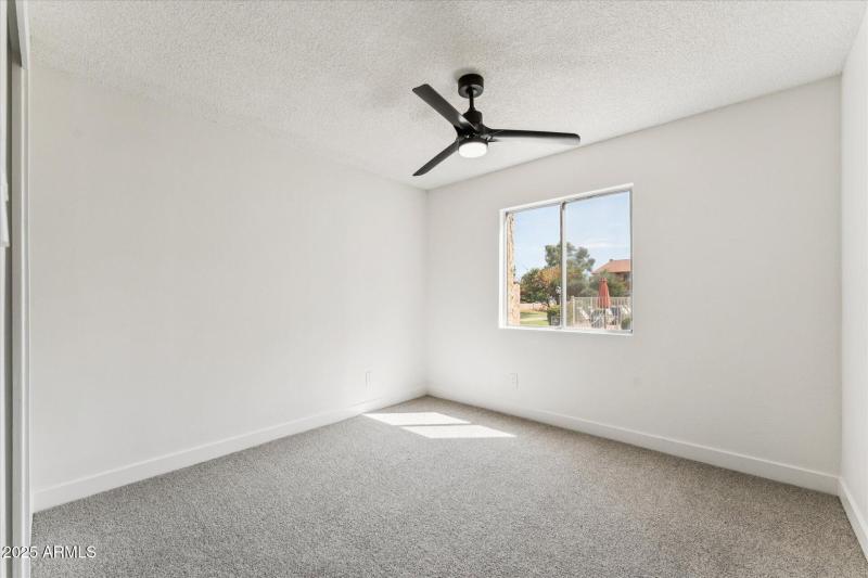 15-014-guest-bedroom