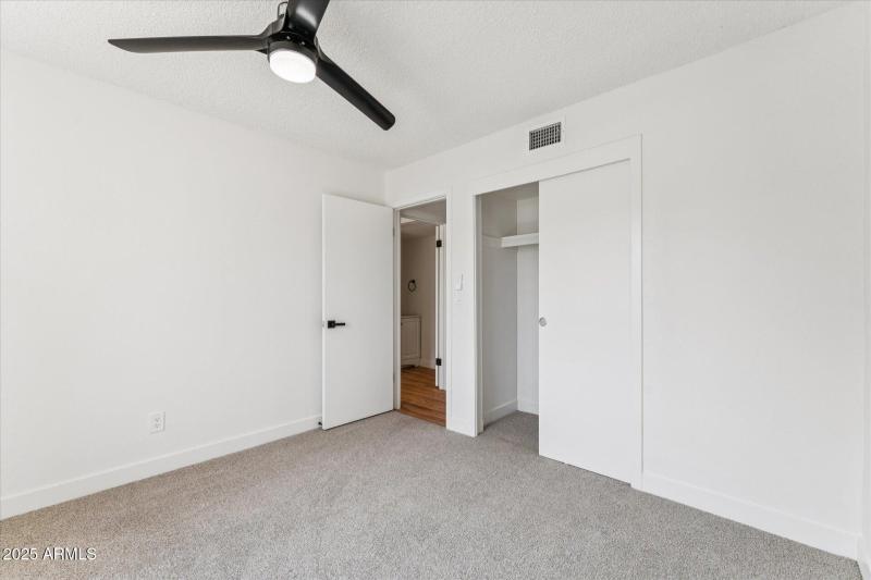 16-015-guest-bedroom