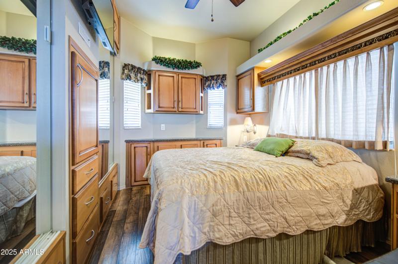 Bedroom-pic 1