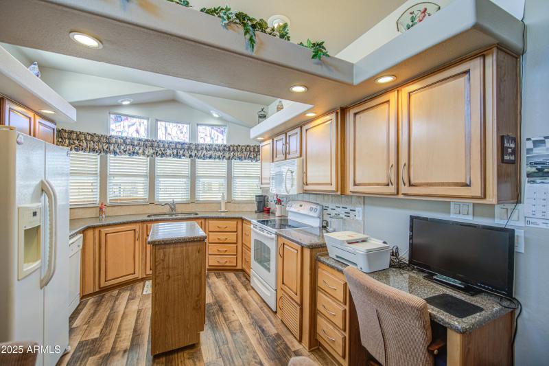 Kitchen 4
