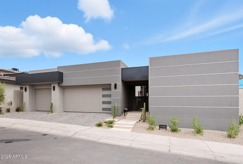 001_Exterior Front