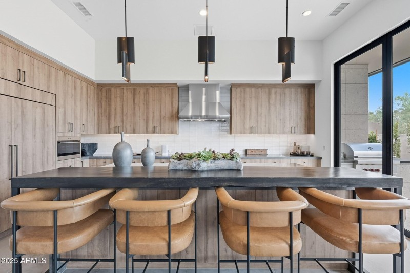 027_Kitchen Island