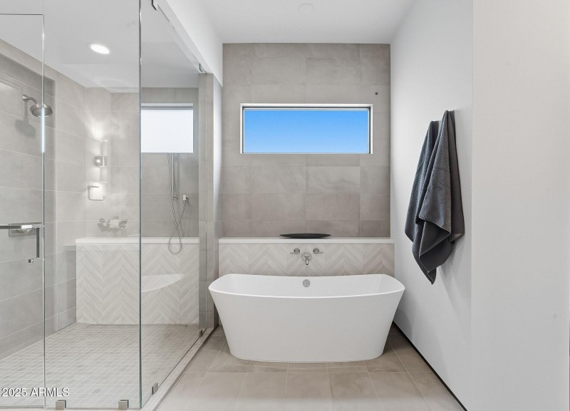 044_Primary Ensuite