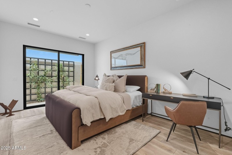 047_Guest Room 2