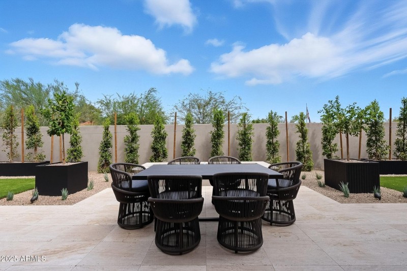 051_Covered Patio