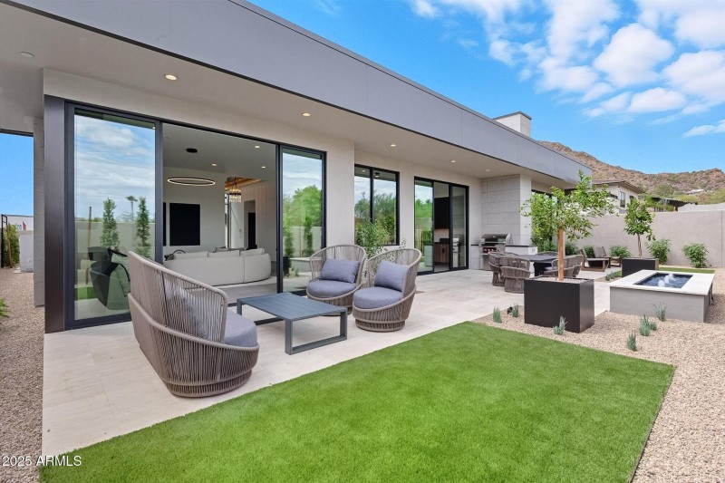 054_Patio