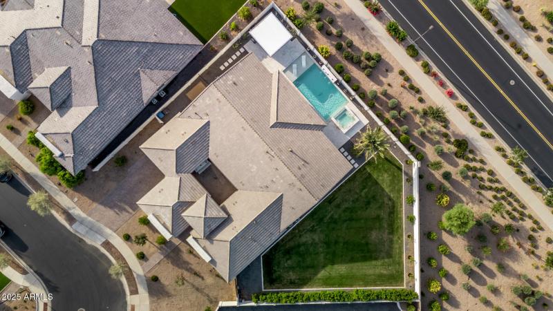 91 Via de Olivos Drone