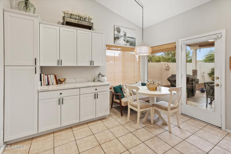 8623 W Escuda Dr-12