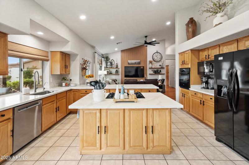 8623 W Escuda Dr-13