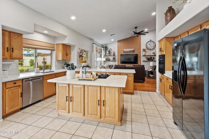8623 W Escuda Dr-14
