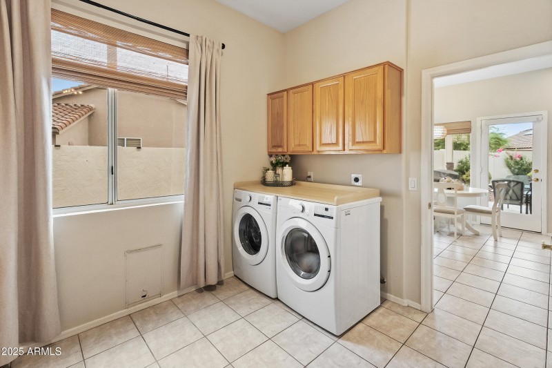 8623 W Escuda Dr-32